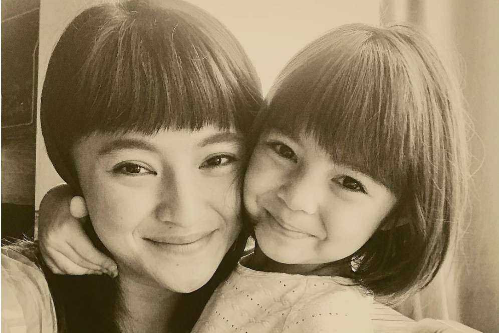 Marshanda dan Sienna, Ibu Anak Ini Cantiknya Bikin Terpana