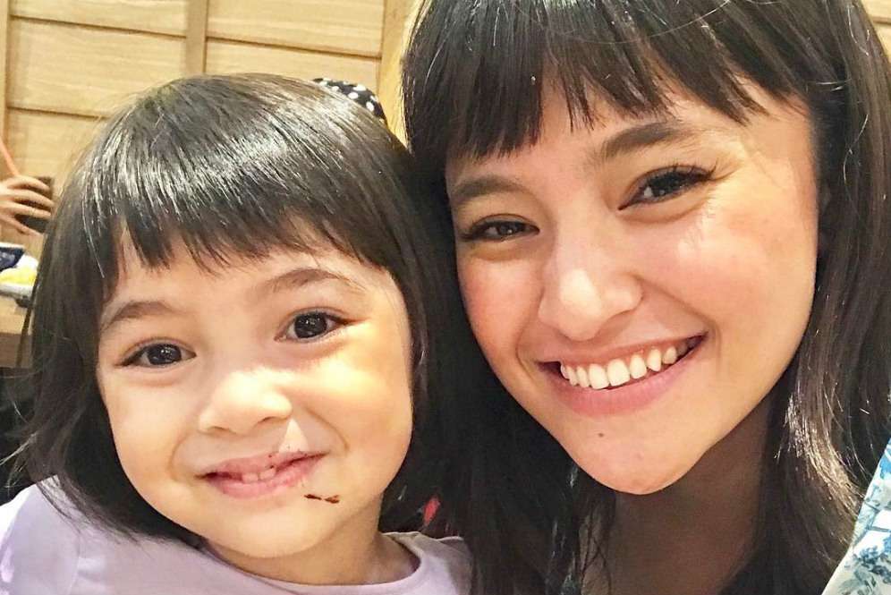 Marshanda dan Sienna, Ibu Anak Ini Cantiknya Bikin Terpana