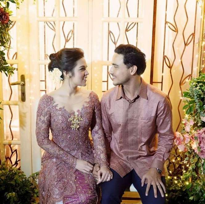 Tak Perlu Pacaran Lama, 5 Artis Ini Mantap ke Pelaminan