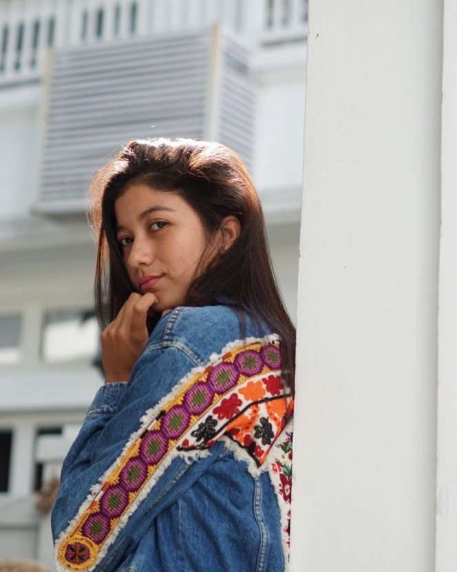 Selly Marino, Adik Ipar Chicco Jerikho yang Berparas Manis