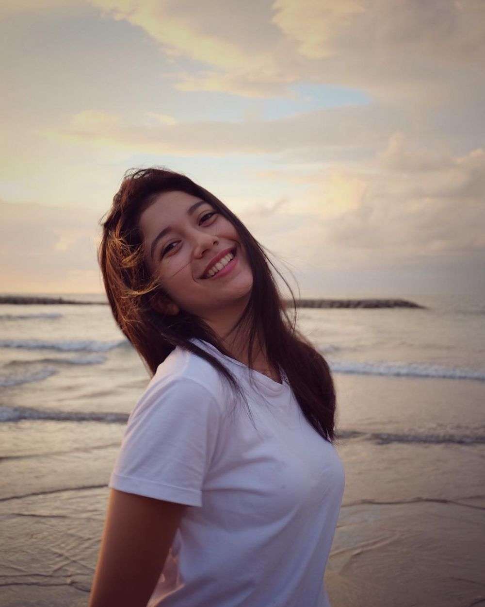 Selly Marino, Adik Ipar Chicco Jerikho yang Berparas Manis