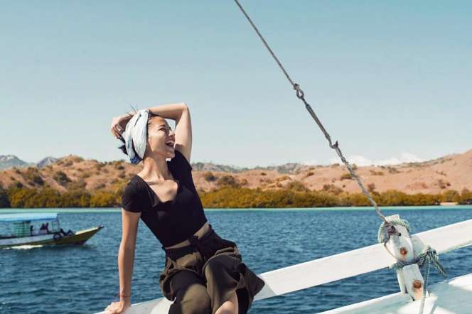 Intip Gaya Travelling Putri Marino, Istri Chicco Jerikho