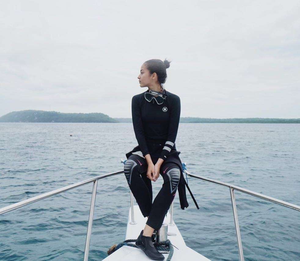 Intip Gaya Travelling Putri Marino, Istri Chicco Jerikho