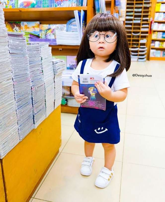 Crystabelle, Selebgram Cilik Mirip Barbie yang Suka Pakai Wig
