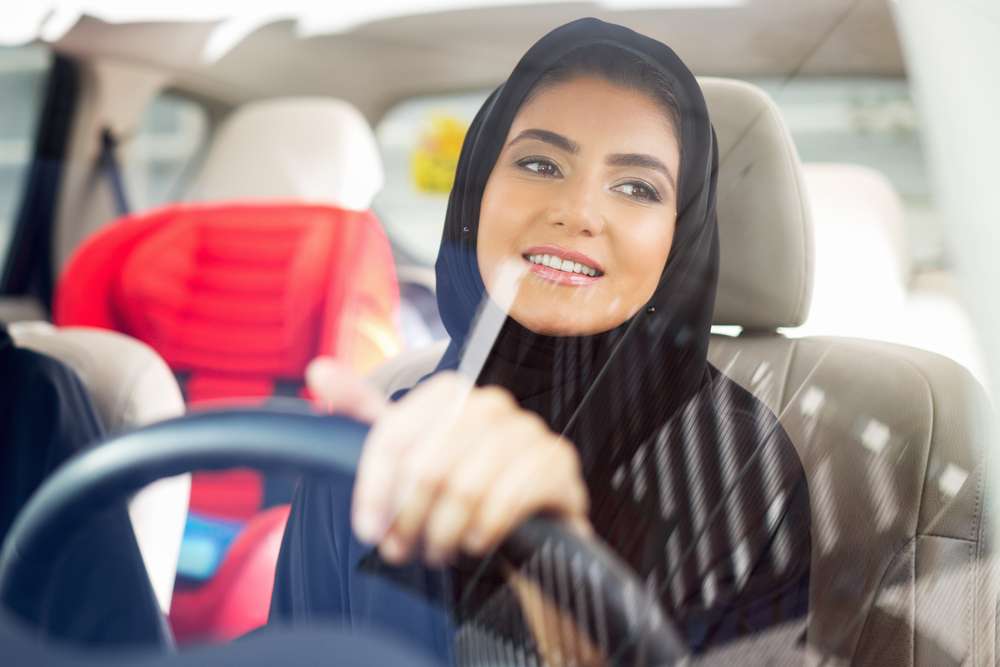 Ekspresi Wanita Saudi Pertama Kali Mengemudi Mobil