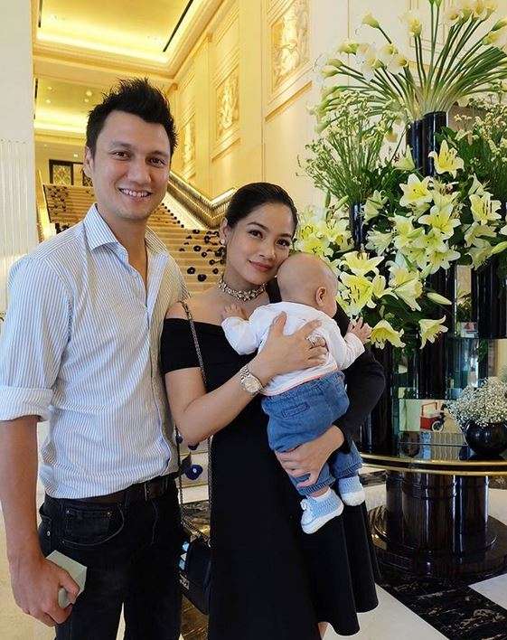 Melihat Kerajaan Bisnis 5 Pasangan Seleb