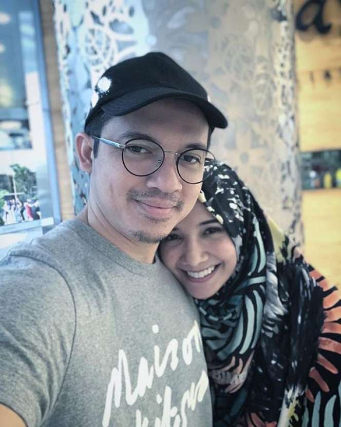 Melihat Kerajaan Bisnis 5 Pasangan Seleb