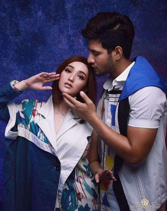 Penampilan 5 Seleb Saat Pemotretan Ini Mirip Barbie