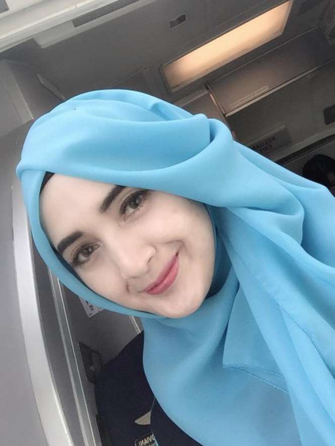 Pesona Pramugari Indonesia Saat Berhijab, Teduh Lihatnya