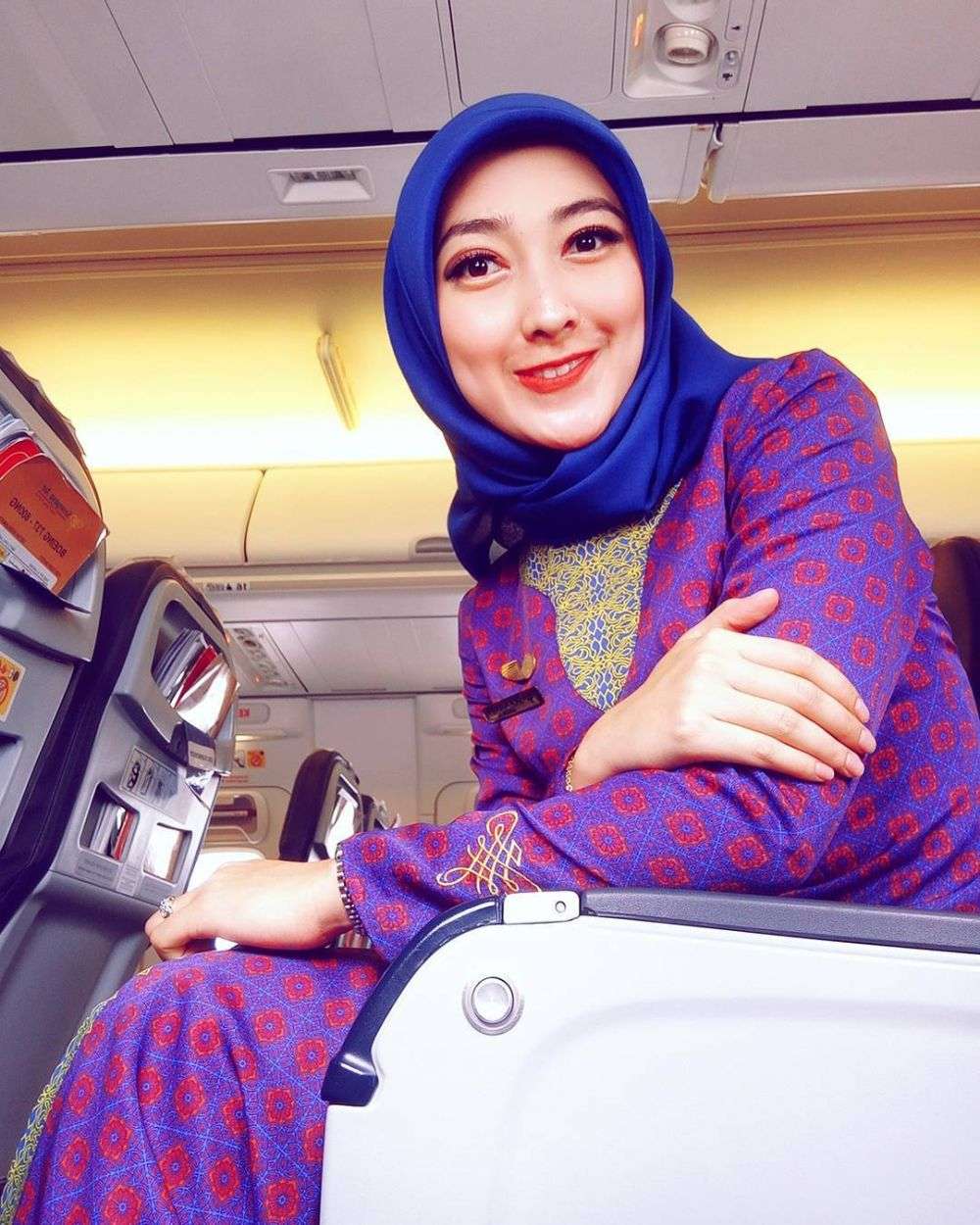 Pesona Pramugari Indonesia Saat Berhijab, Teduh Lihatnya