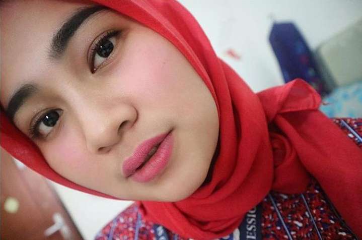 Pesona Pramugari Indonesia Saat Berhijab, Teduh Lihatnya
