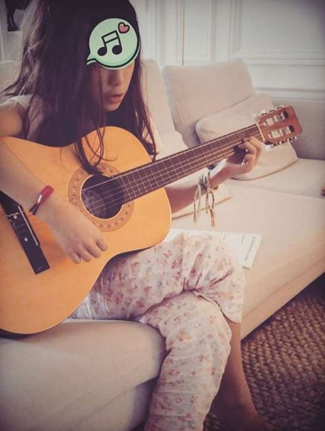 Demi Privasi, Artis Cantik Ini Ogah Unggah Foto Anak di Medsos