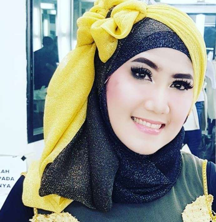 6 Pedangdut Ini Mantap Berhijab, Penampilannya Adem