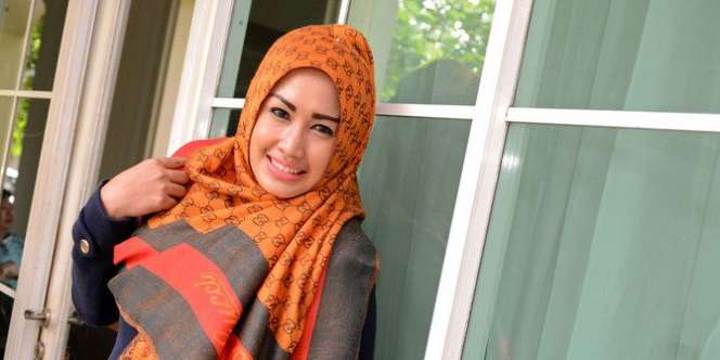 6 Pedangdut Ini Mantap Berhijab, Penampilannya Adem