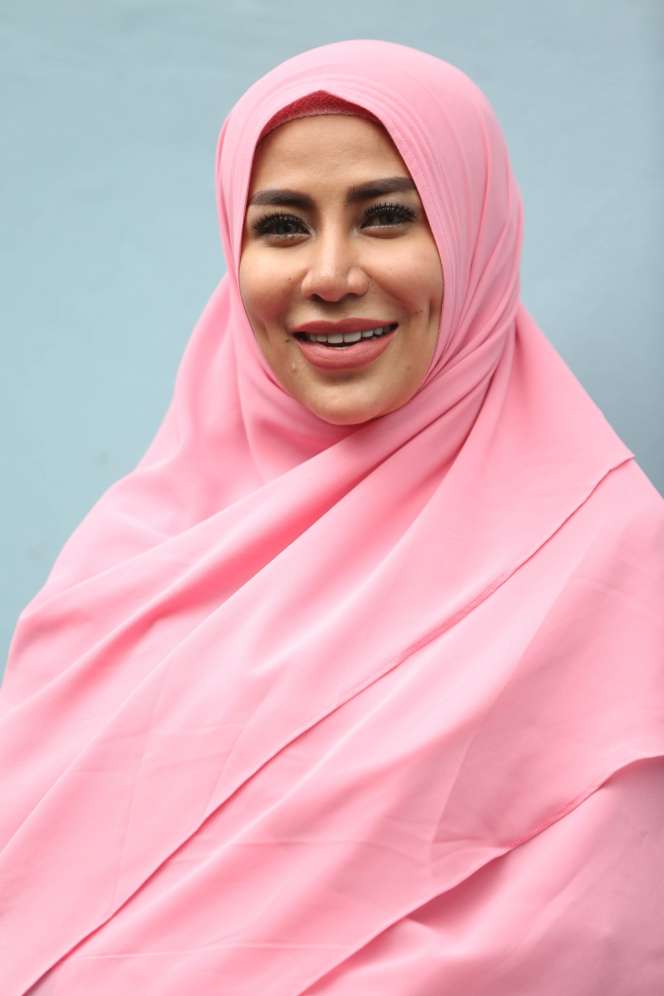 6 Pedangdut Ini Mantap Berhijab, Penampilannya Adem