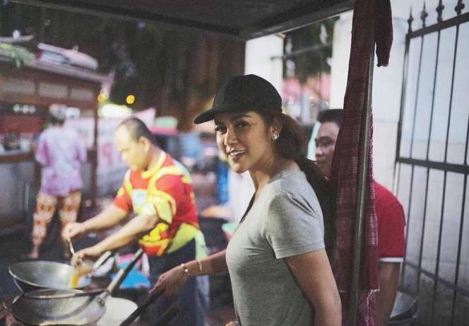 Sederhana, Olla Ramlan dan Keluarga Liburan ke Yogyakarta 