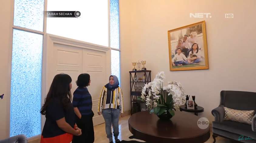 Penampakan Rumah Baru Uya Kuya, Mewah Banget