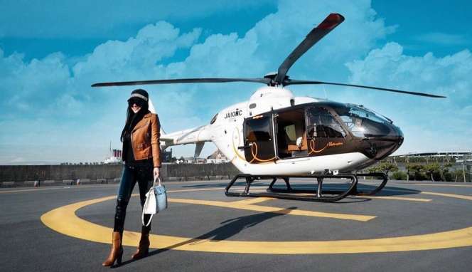 6 Potret Syahrini, dari Mewah Hingga Bikin Ngakak