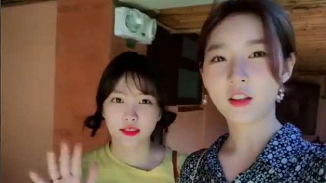 Dua Artis Cantik Korea Pamer Liburan di Bali