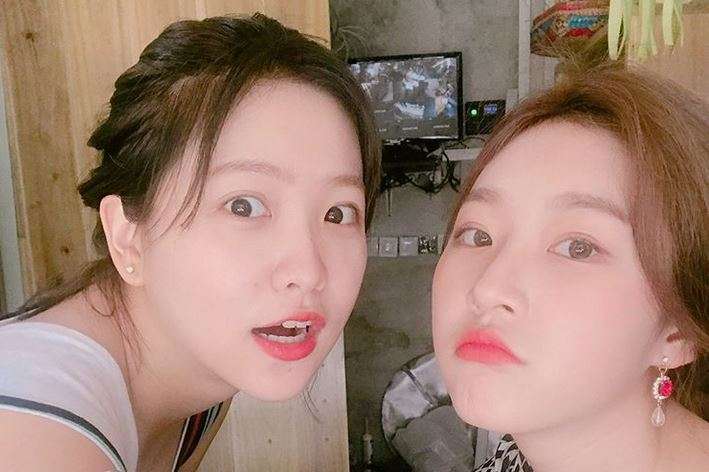 Dua Artis Cantik Korea Pamer Liburan di Bali