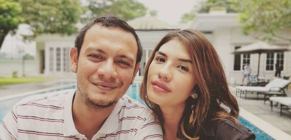 Sudah Jodoh, 4 Pasangan Seleb Ini Menikahi Mantan Kekasihnya