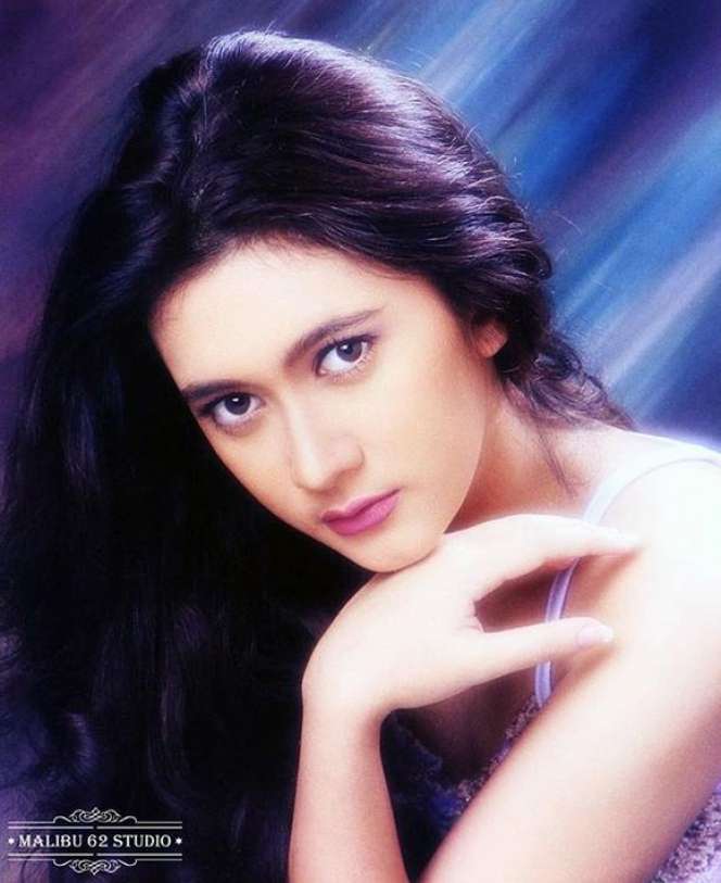 Foto Jadul Artis Tanah Air, dari Luna Maya Hingga Agnes Monica