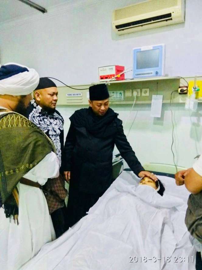 Mengantar Istri Kedua Opick ke Peristirahatan Terakhirnya
