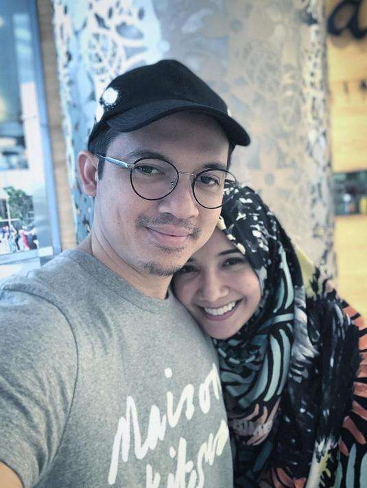 Potret Romantis 7 Tahun Pernikahan Zaskia Sungkar-Irwansyah