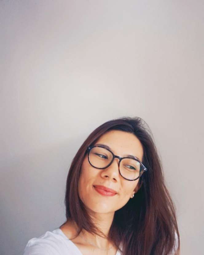 Tak Terendus Media, Ini Sosok Cantik Istri Eross SO7