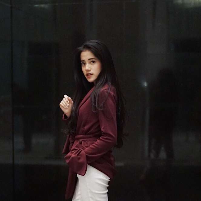 Manisnya Yofina Pradani, Adik Ipar Zaskia dan Shireen Sungkar