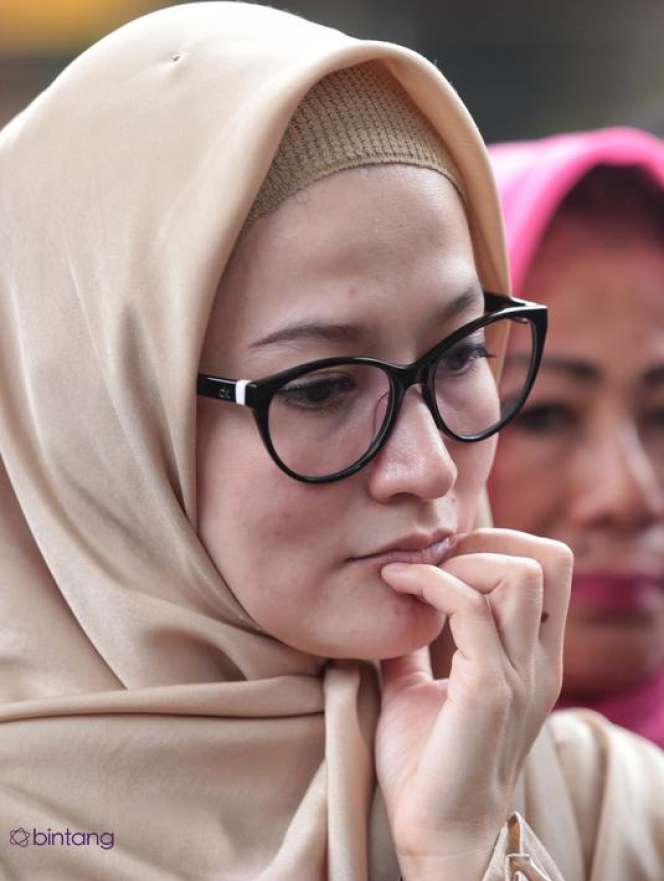 Ditetapkan Jadi Tersangka, Begini Reaksi Lyra Virna