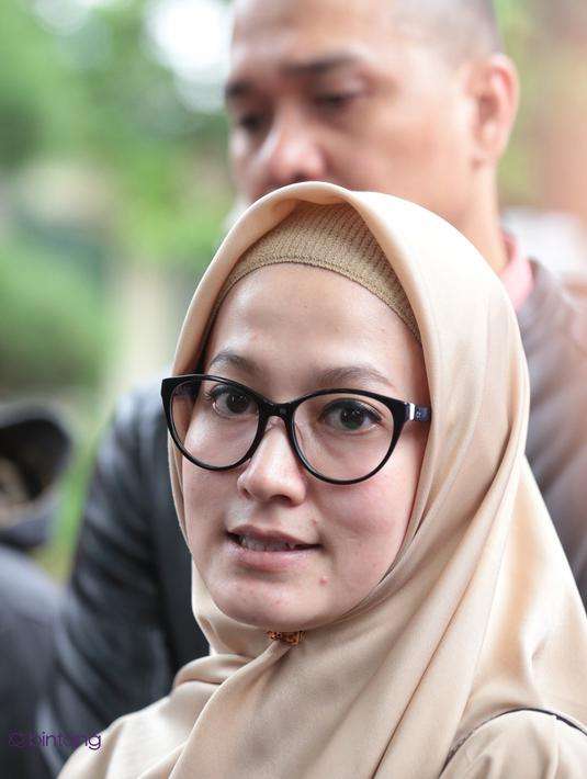 Ditetapkan Jadi Tersangka, Begini Reaksi Lyra Virna