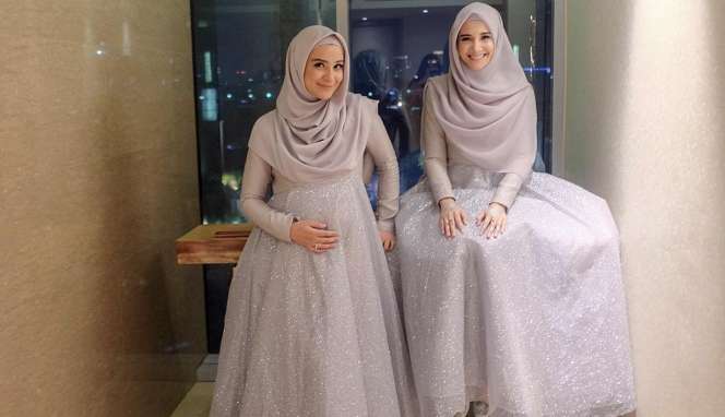 Kompaknya Zaskia dan Shireen Sungkar di Pernikahan Adik Mereka