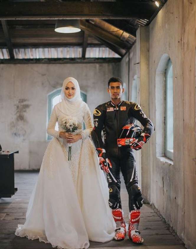 Suzana Manaf, Istri Pembalap Malaysia yang Curi Perhatian