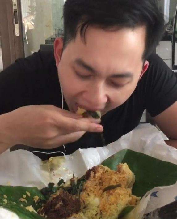 Gaya Makan Kiki Farrel, dari Nasi Bungkus Hingga Menu Restoran