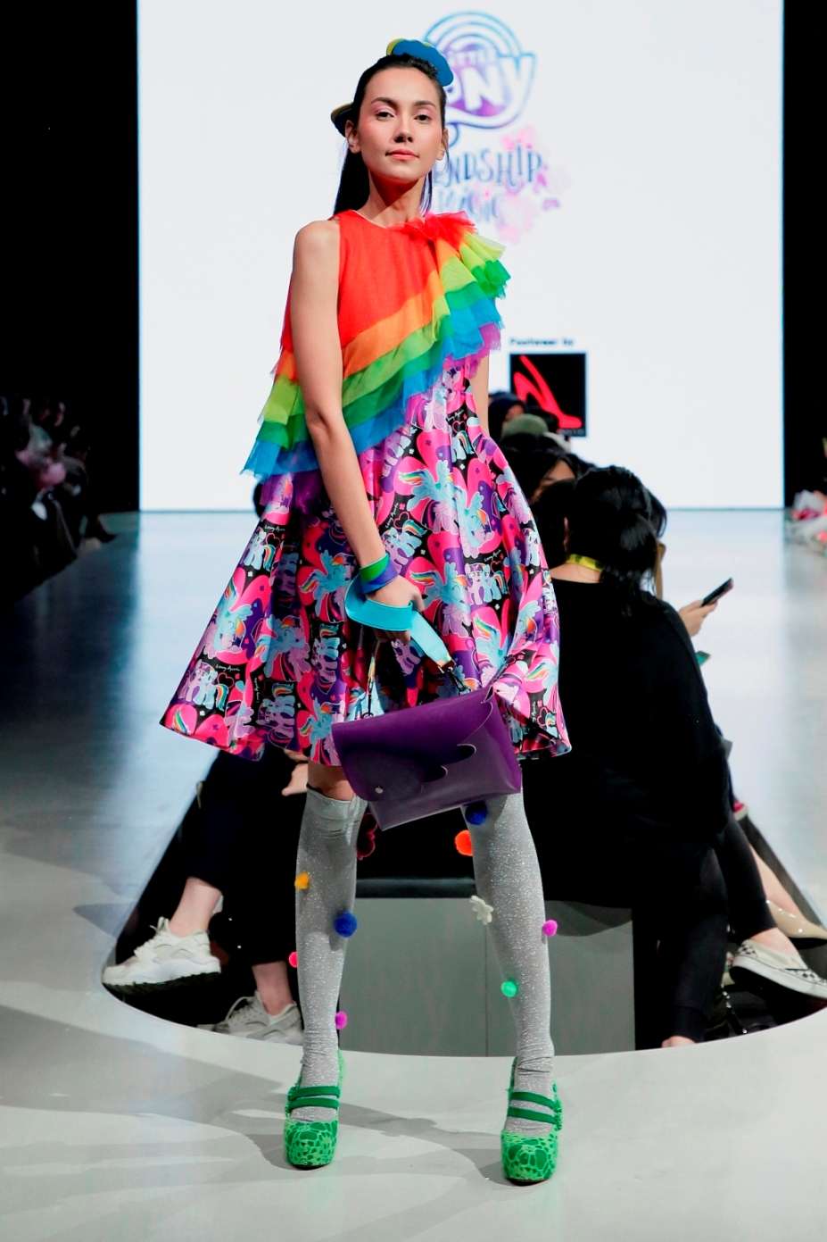 Pesona Kain Nusantara di Plaza Indonesia Fashion Week 2018