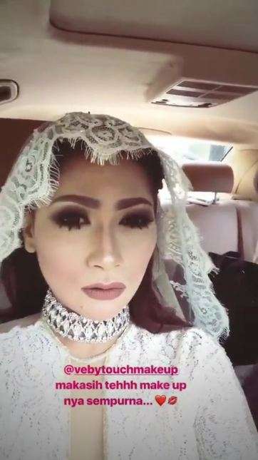 Tata Janeeta Kembali Menikah dengan Mantan Suaminya