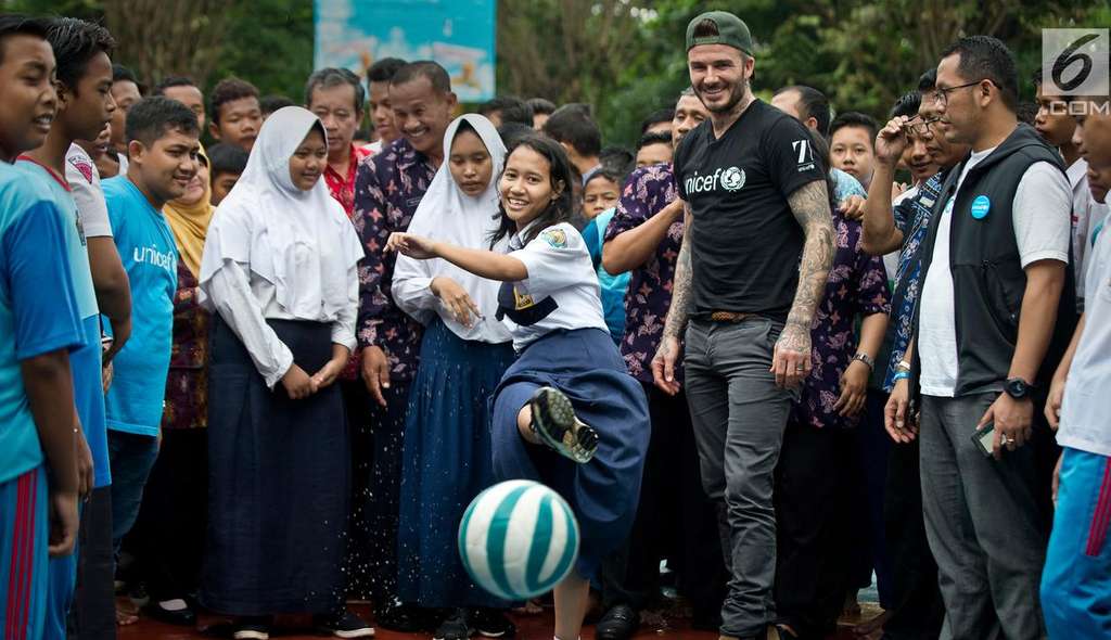 Aksi Beckham dan Siswi SMP di Semarang, Bikin Iri Banyak Orang