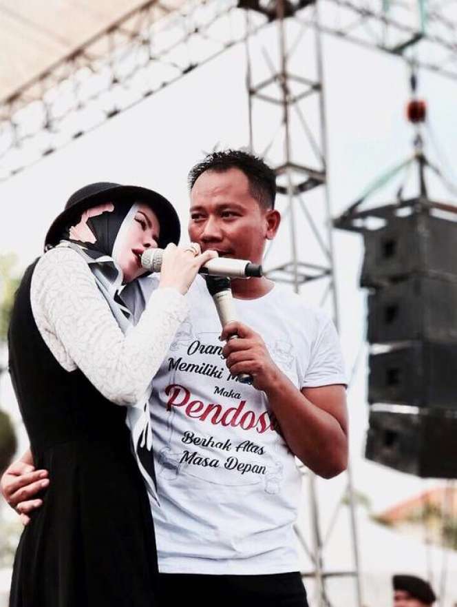 Vicky Ngidam Nasi Goreng Jam 3 Pagi, Angel Lelga Benar Hamil?