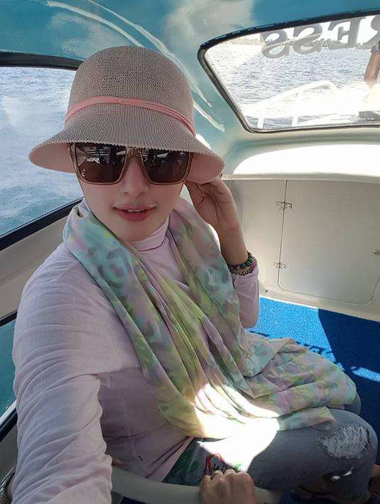 Cantiknya Yulia Mochamad, Wanita yang Disebut Istri ke-3 Opick