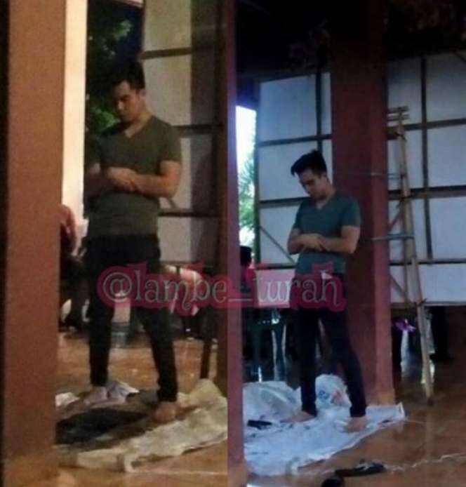 Subhanallah, 5 Seleb Ini Sempatkan Salat di Lokasi Syuting