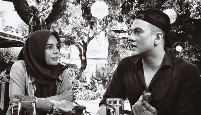 Meski Beda Agama, 6 Persahabatan Seleb Ini Bikin Adem