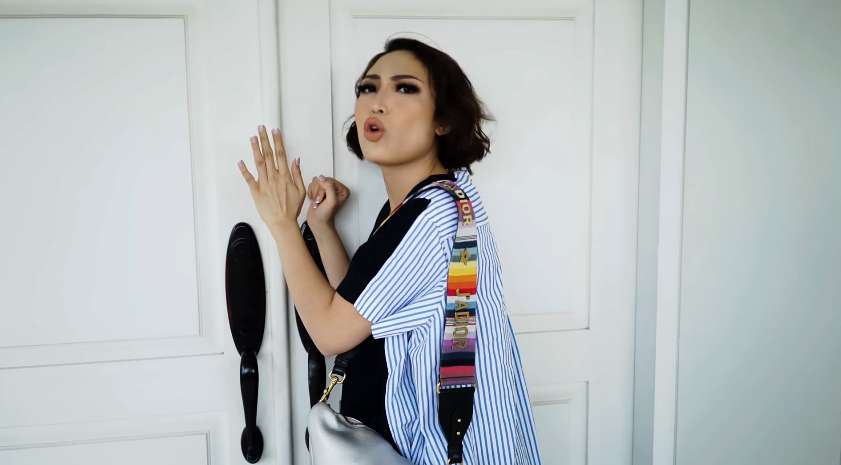 Tak Terekspos, Ternyata Begini Isi Rumah Luna Maya