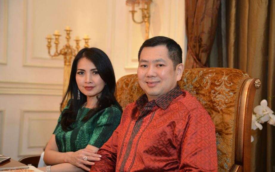 Bukan Artis, 4 Istri Bos Televisi Tanah Air Cantik Banget