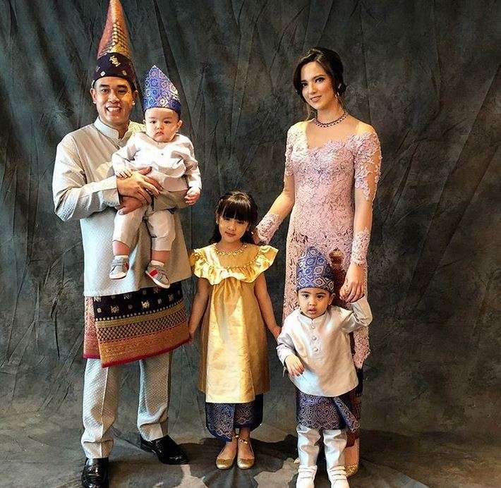 Bukan Artis, 4 Istri Bos Televisi Tanah Air Cantik Banget