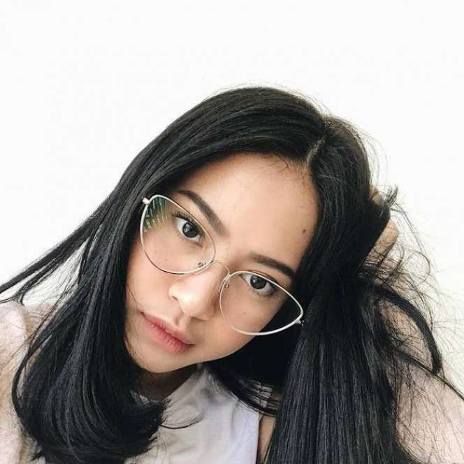 Jeng Hanggini, Konten Kreator Idola Para Milenial