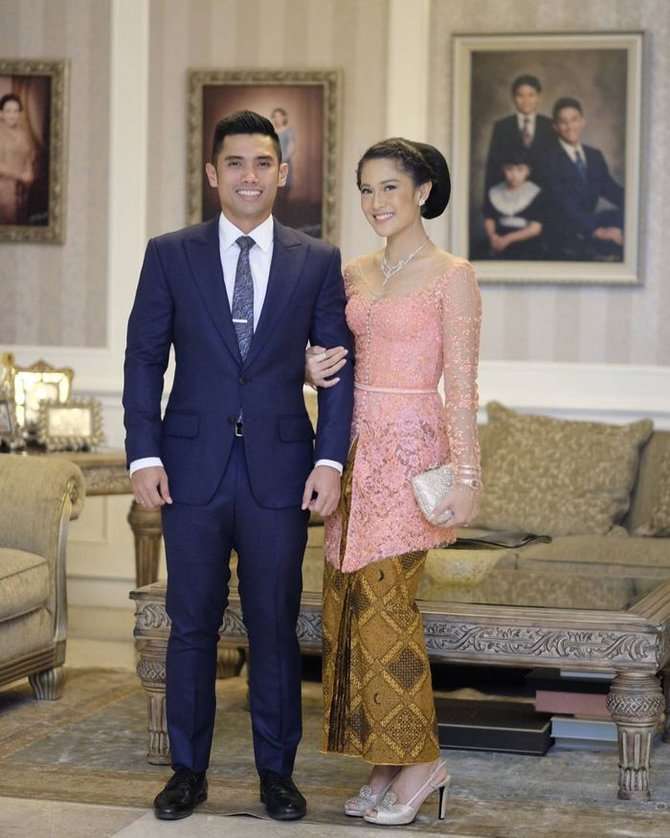 Tak Terekspos, Ini Isi Rumah Mewah Dian Sastrowardoyo