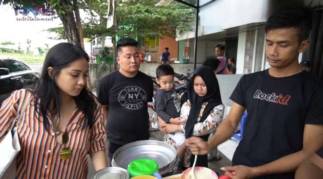 Beli Martabak Pinggir Jalan, Lihat yang Dinaiki Nagita Slavina