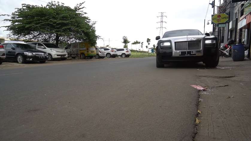 Beli Martabak Pinggir Jalan, Lihat yang Dinaiki Nagita Slavina