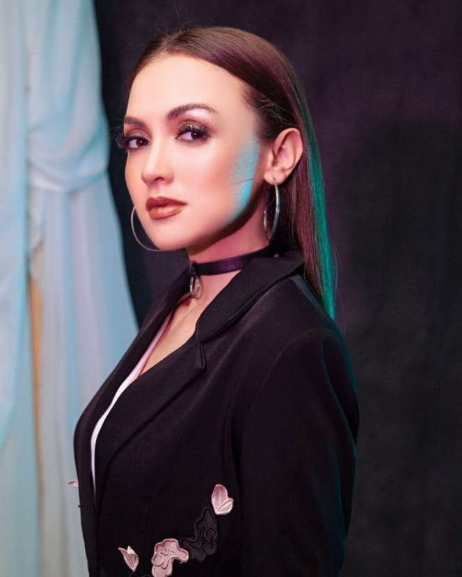 Lama Menghilang, Begini Penampilan Rianti Cartwright